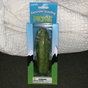 Archie McPhee Electronic Yodeling Pickle